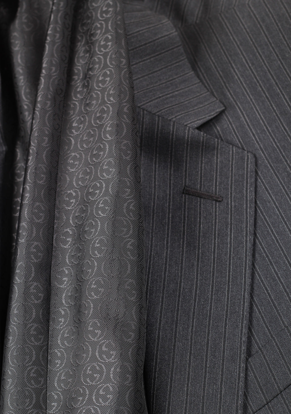 Gucci Gray Suit Size 44 / 34R U.S. Wool