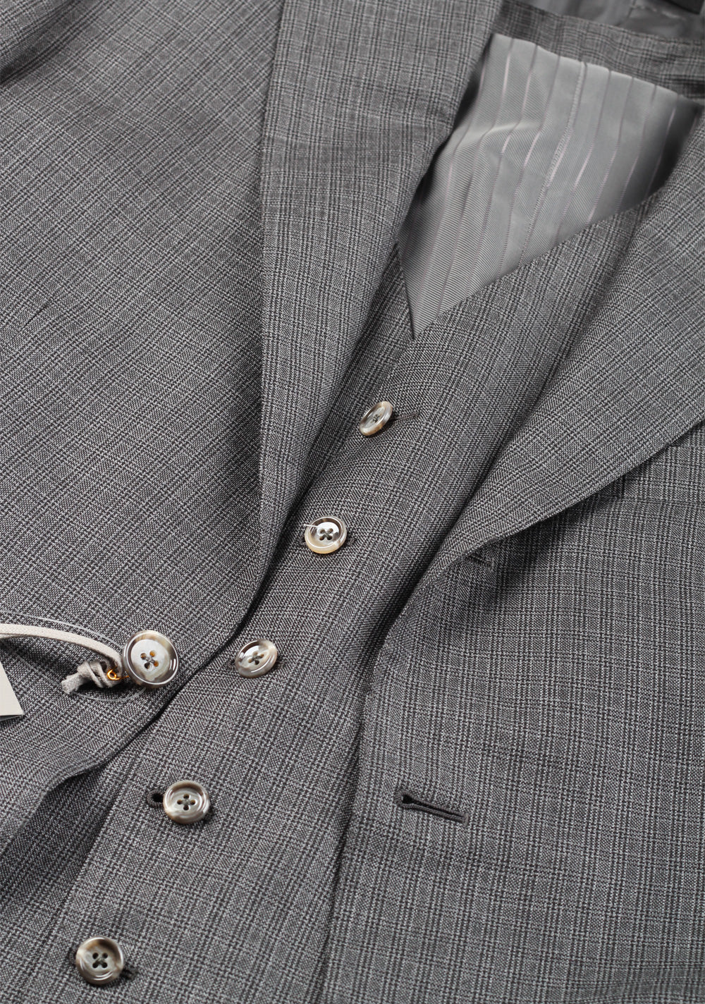 TOM FORD Gray Suit 3 Piece Size 48R / 38 U.S. Wool Silk Base B