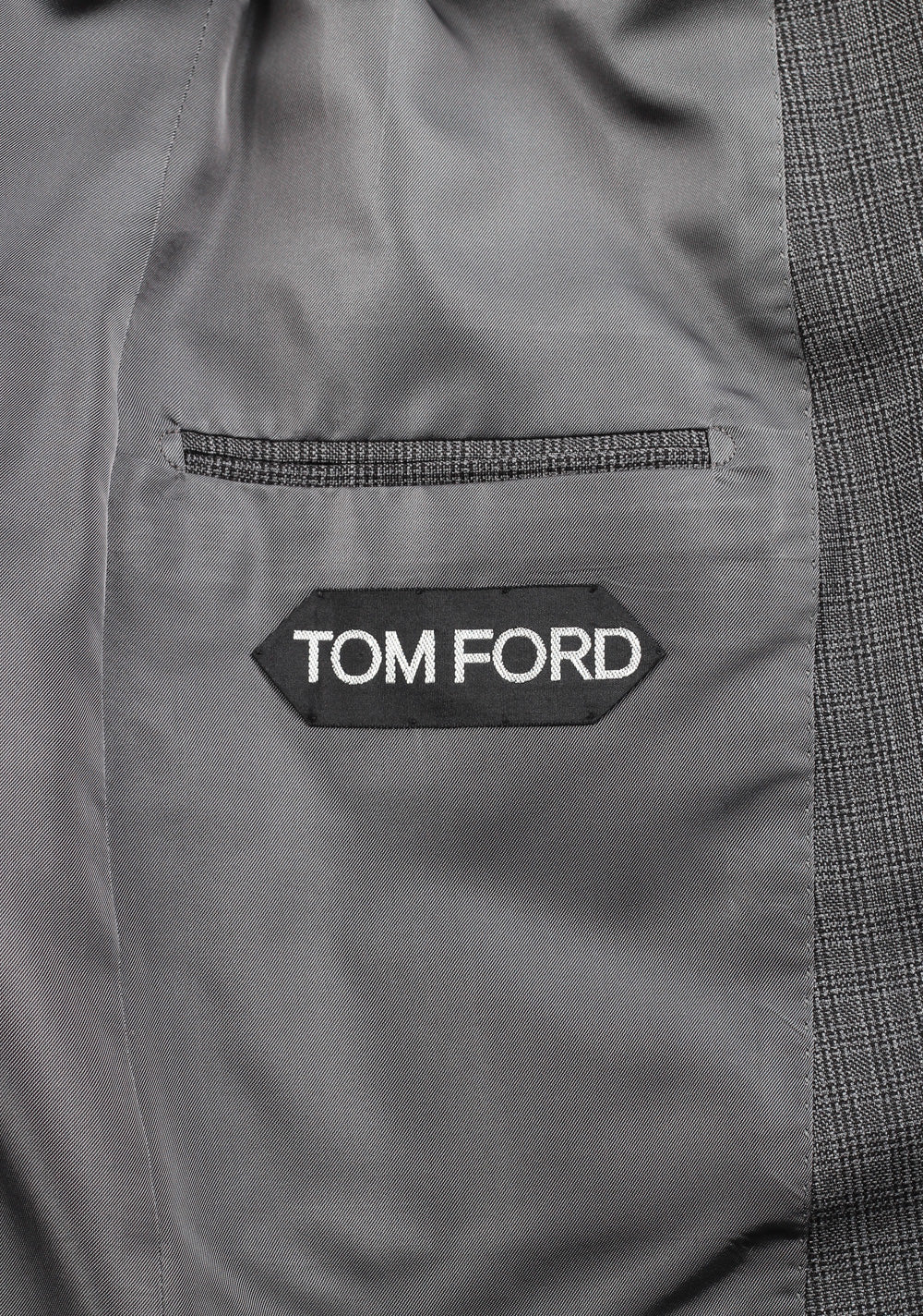 TOM FORD Gray Suit 3 Piece Size 48R / 38 U.S. Wool Silk Base B