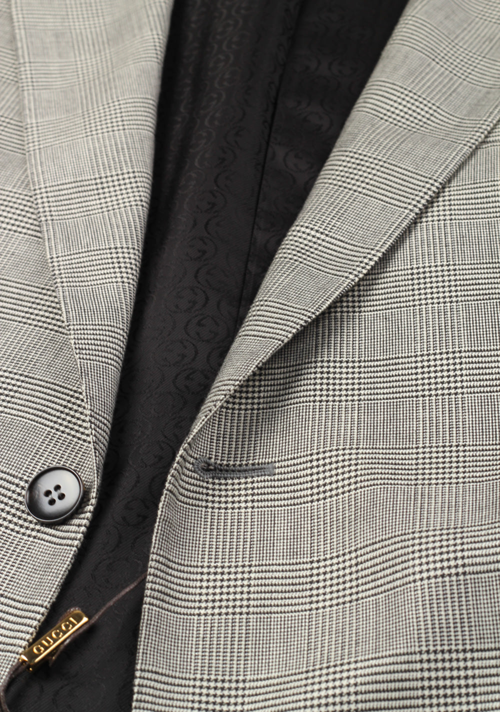 Gucci Navy Suit Size 52 / 42R U.S. Checked