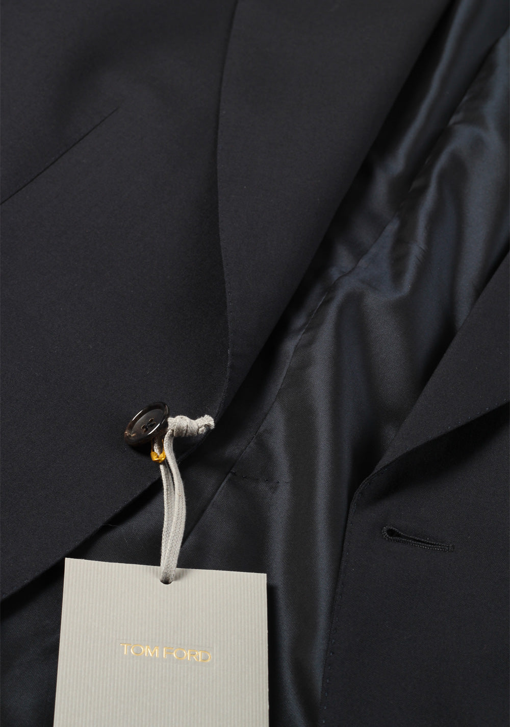 TOM FORD Navy Suit Size 48 / 38R U.S. Wool Base A