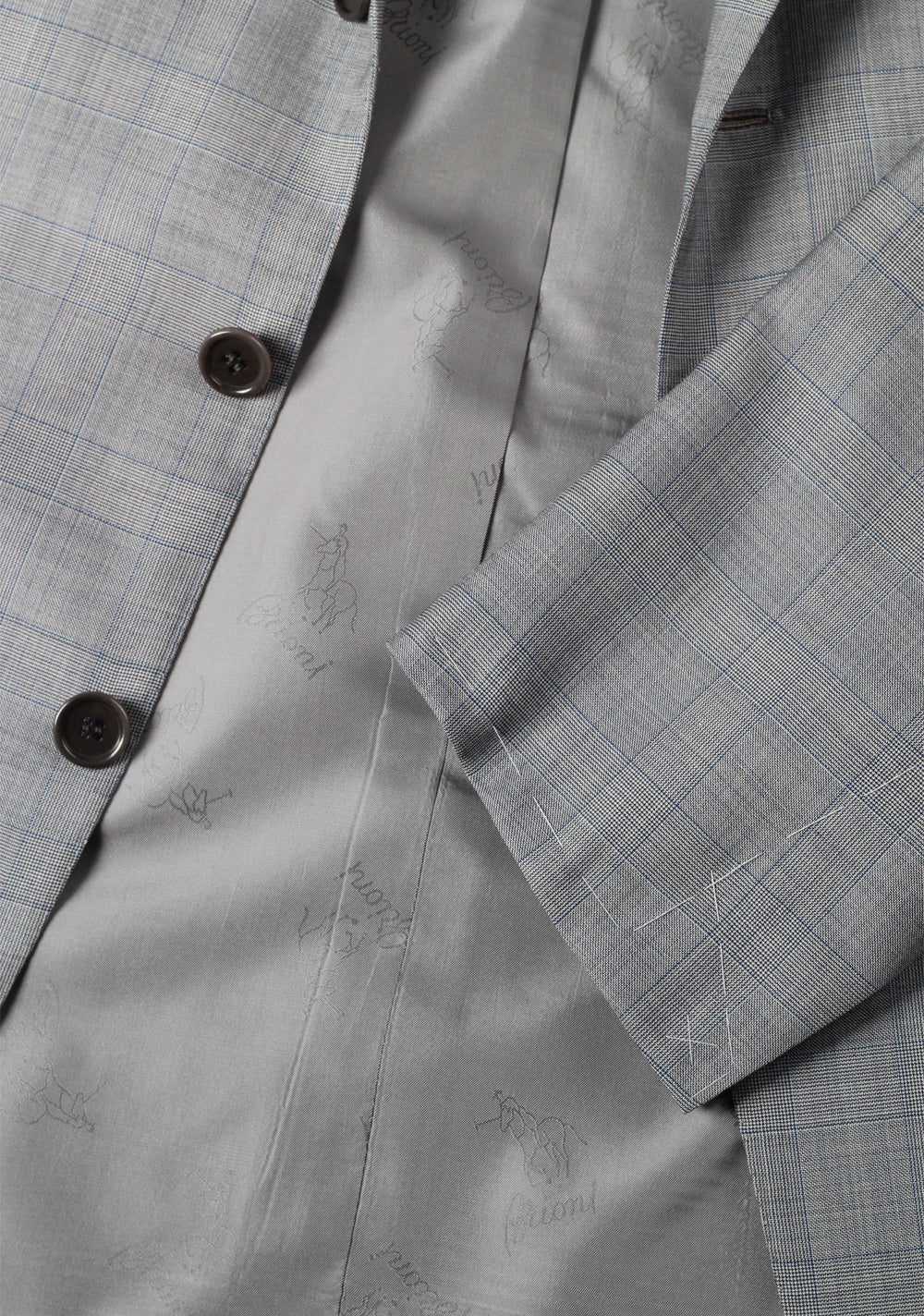 Brioni Parlamento Gray Checked Suit Size 50 / 40R U.S. Wool Silk