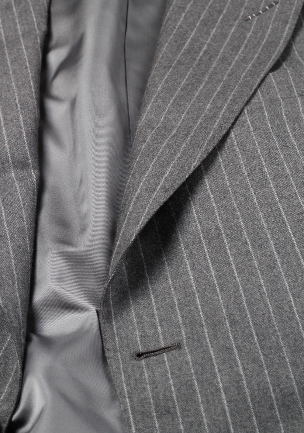 TOM FORD Gray Pinstripe Suit Size 48 / 38R U.S. Wool Silk Fit A