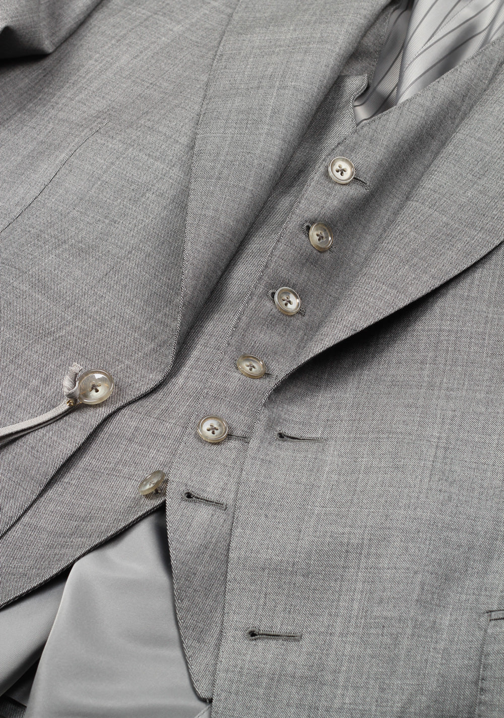 TOM FORD Windsor Sharkskin Gray 3 Piece Suit Size 50 / 40R U.S. Wool Fit A