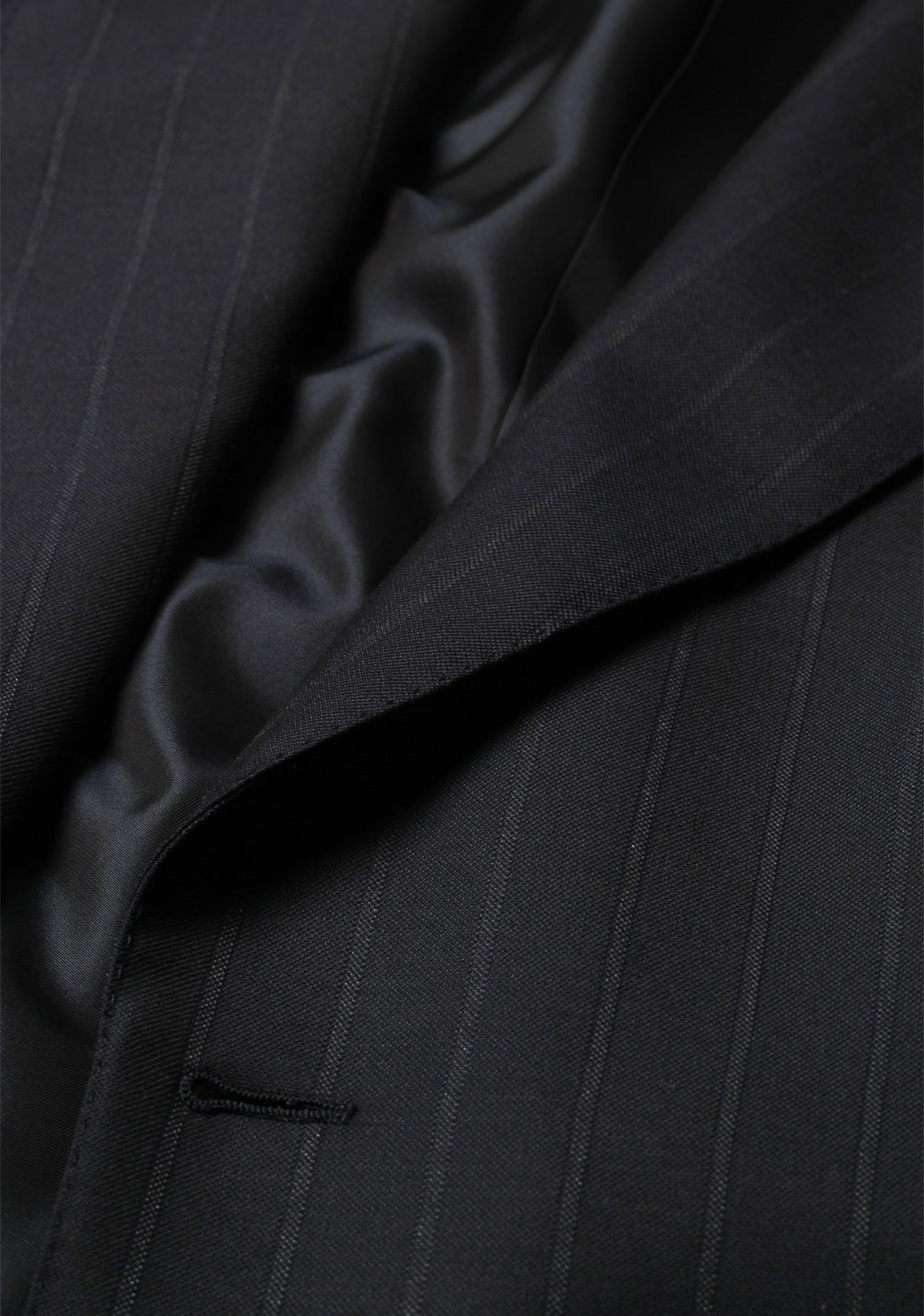 TOM FORD Windsor Striped Charcoal Suit Size 48 / 38R U.S. Wool Fit A