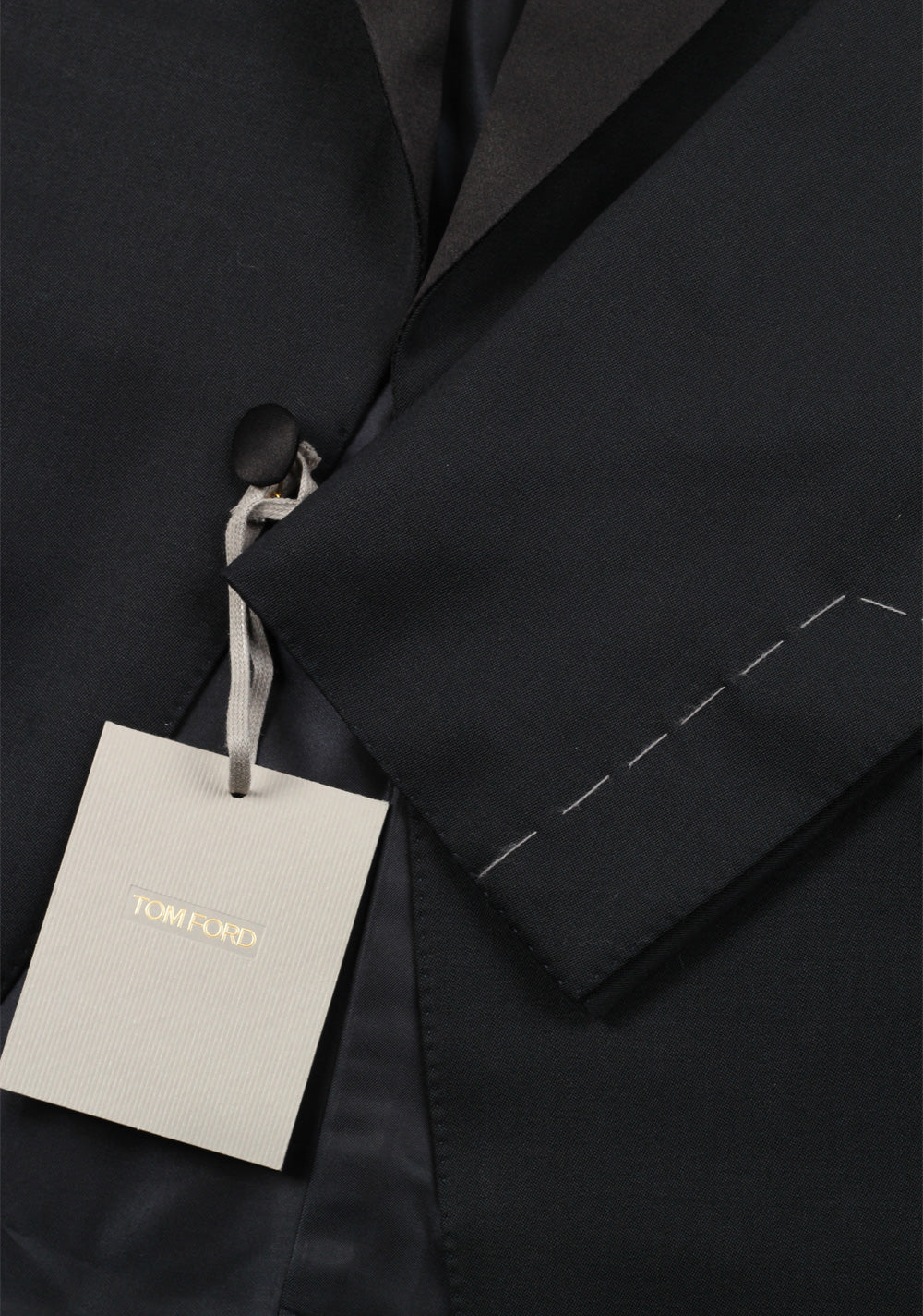 TOM FORD Windsor Black Tuxedo Smoking Suit Size 46 / 36R U.S. Fit A