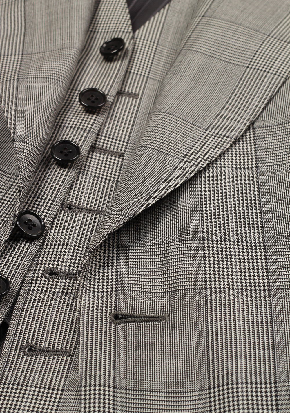 TOM FORD Shelton Checked Gray 3 Piece Suit Size 48 / 38R U.S.