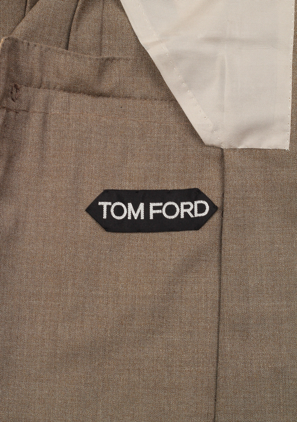 TOM FORD Shelton Brownish Gray Checked Suit Size 46 / 36R U.S.