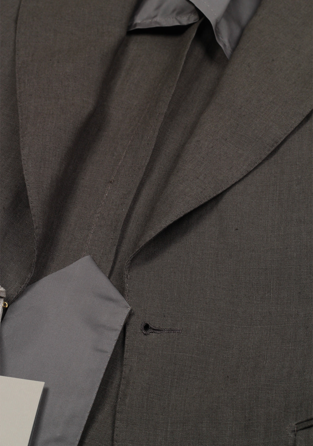 TOM FORD Shelton Gray Suit Size 46 / 36R U.S. In Linen