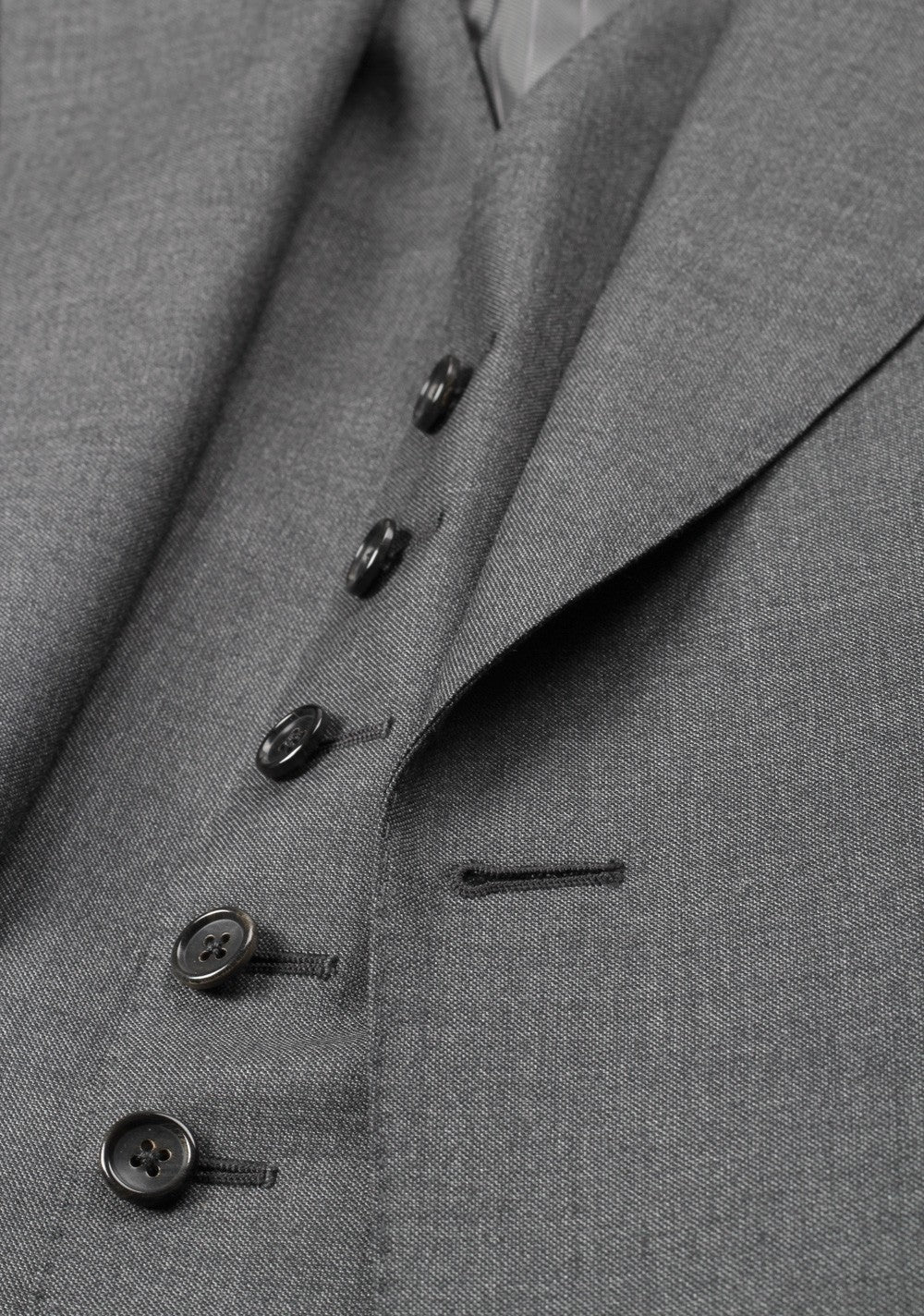 TOM FORD Windsor Gray 3 Piece Suit Size 60 / 50R U.S. Wool Fit A