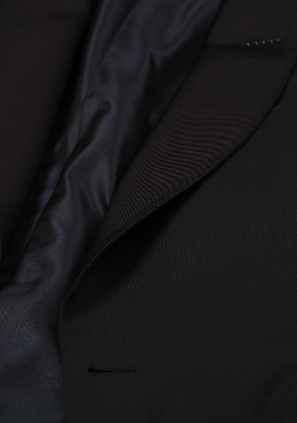 TOM FORD Windsor Black Tuxedo Suit Size 50C / 40S U.S. Shawl Collar Fit A