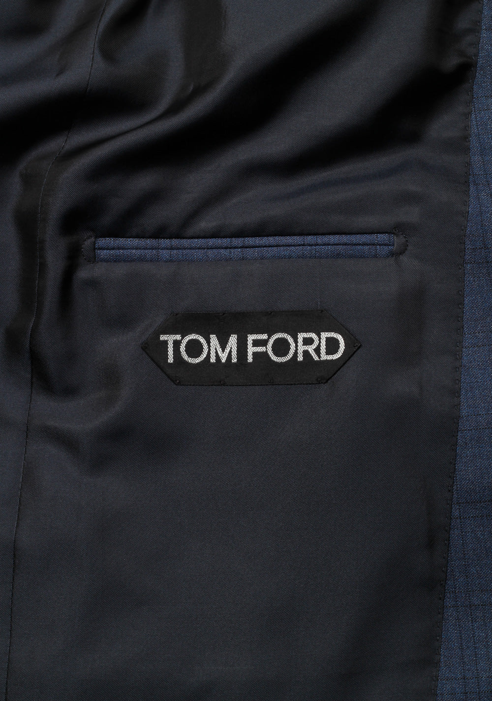 TOM FORD Windsor Blue Suit Size 52 / 42R U.S. Wool Fit A
