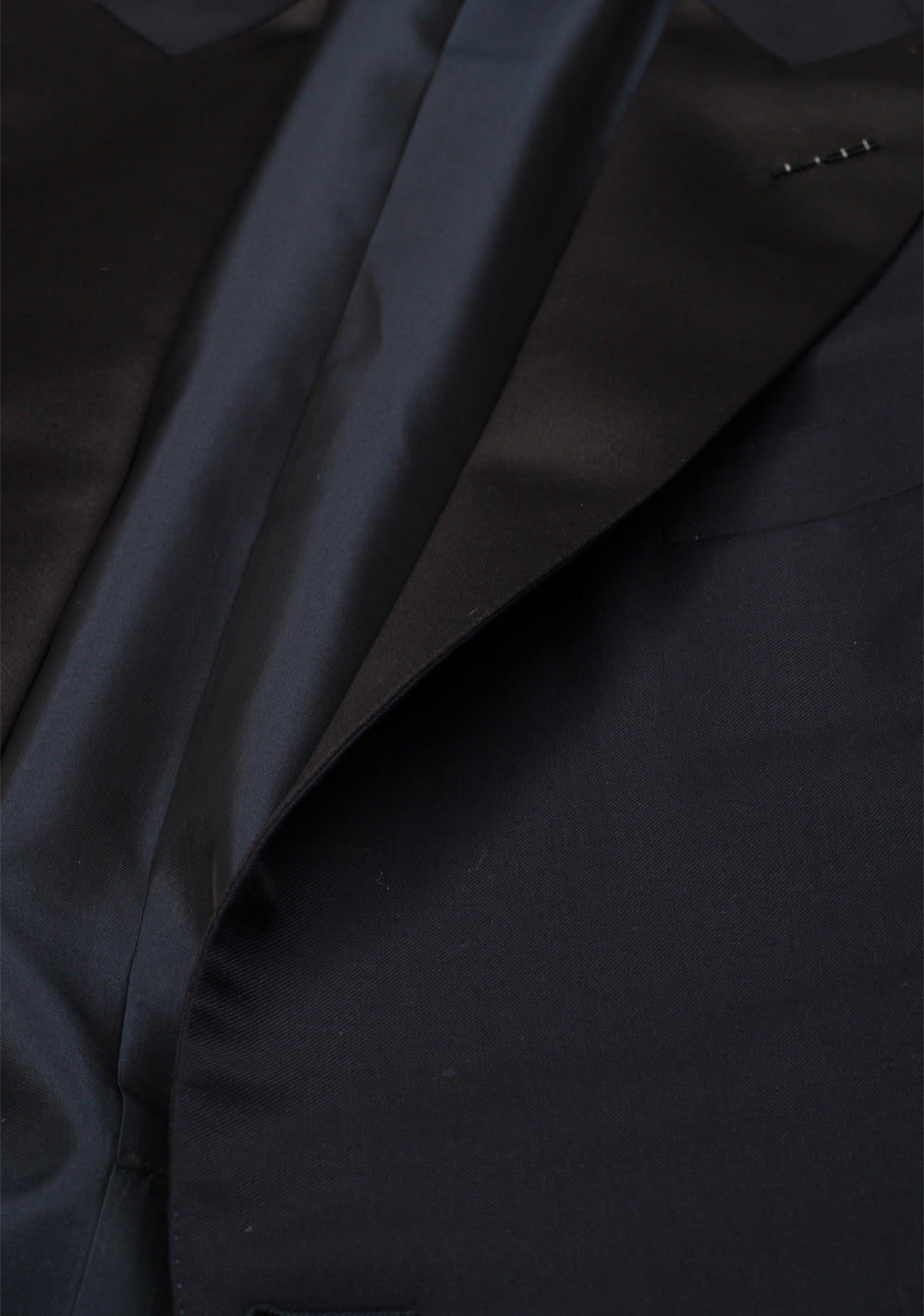TOM FORD O'Connor Midnight Blue Tuxedo Smoking Suit Size 54 / 44R U.S. Fit Y