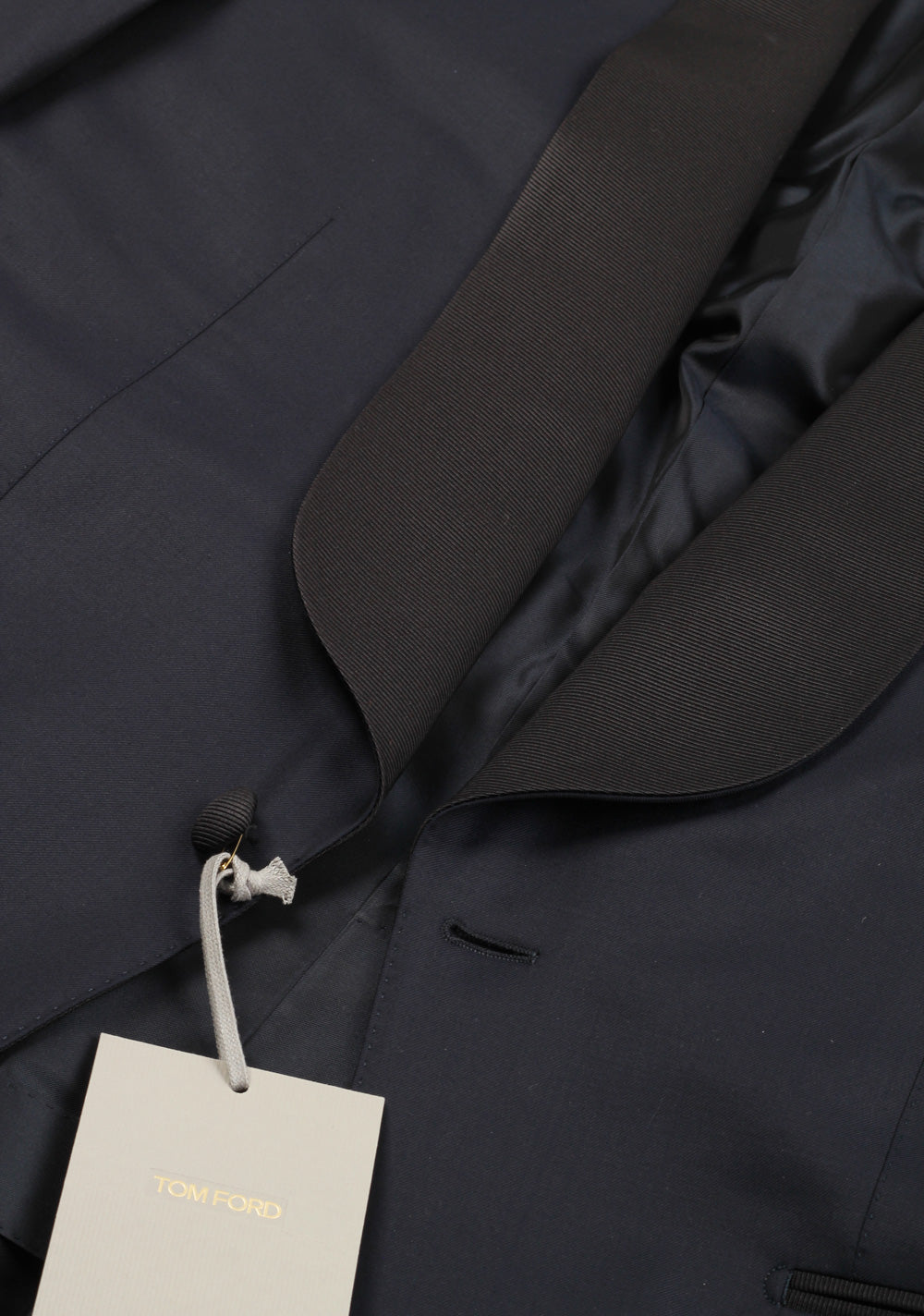 TOM FORD O'Connor Midnight Blue Tuxedo Suit Size 48 / 38R U.S. Shawl Collar Fit Y