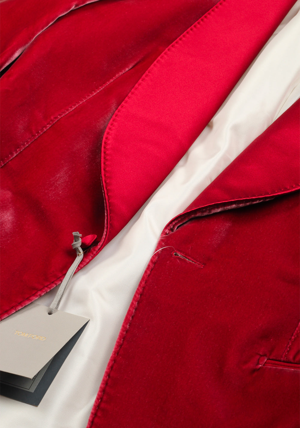 TOM FORD Shelton Velvet Red Tuxedo Dinner Jacket Size Size 52 / 42R U.S.
