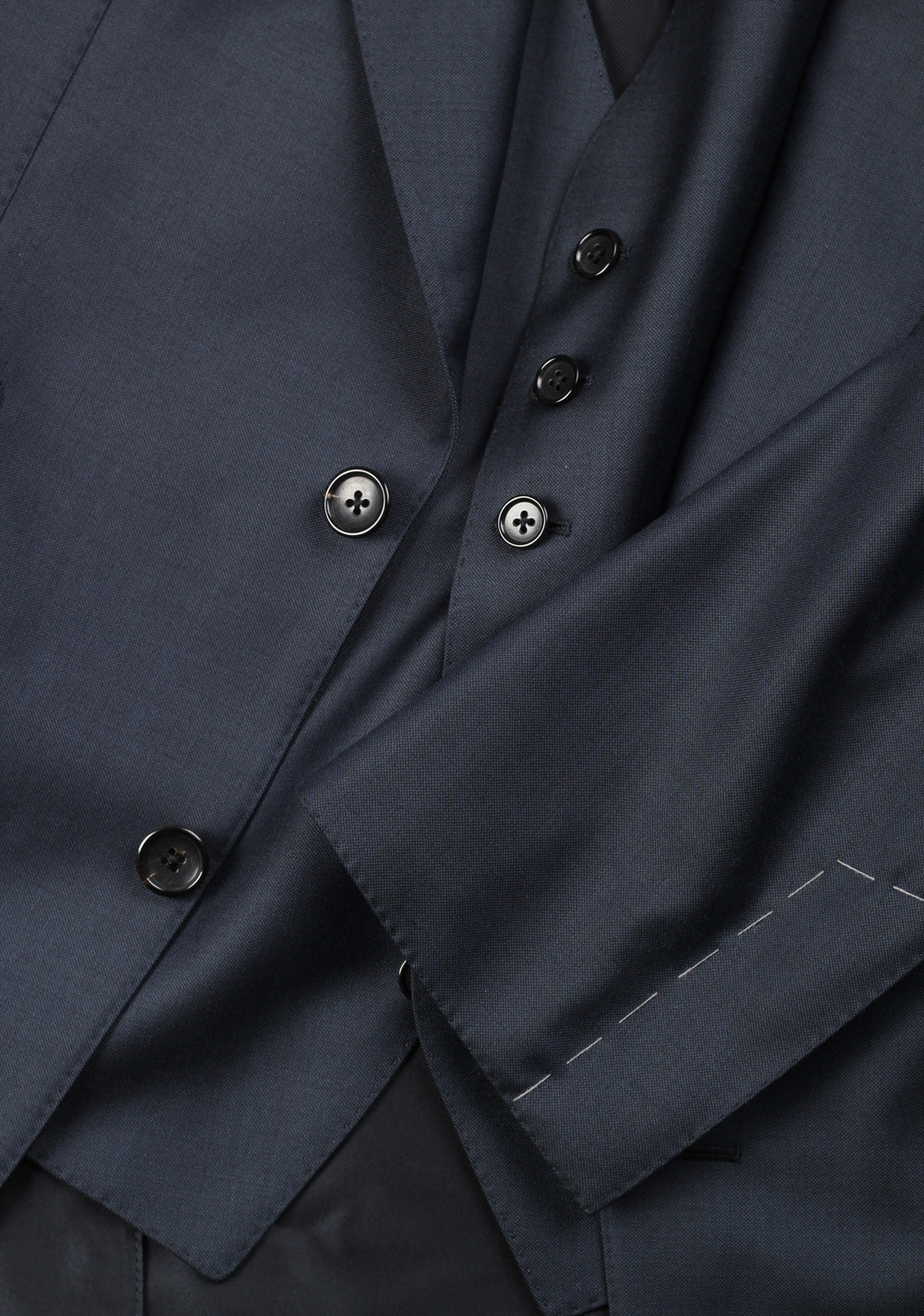 TOM FORD Windsor Blue 3 Piece Suit Size 52 / 42R U.S. Wool Fit A