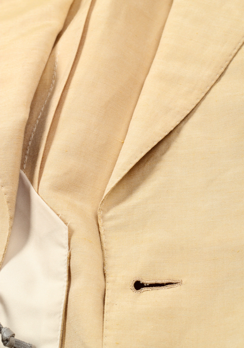 TOM FORD Shelton Beige Suit Size 48 / 38R U.S. In Linen Silk
