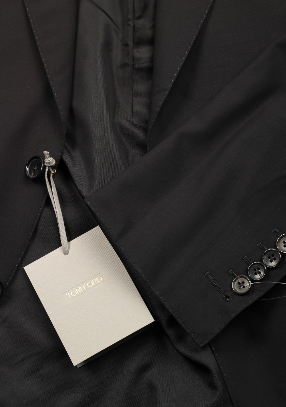 TOM FORD Shelton Black Suit Size 48 / 38R U.S. In Wool Blend