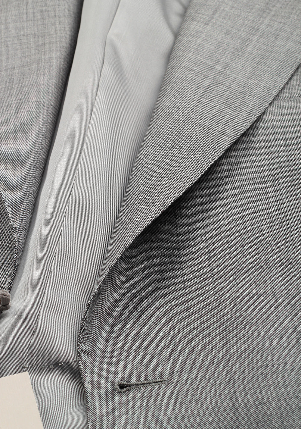 TOM FORD Shelton Solid Gray Suit