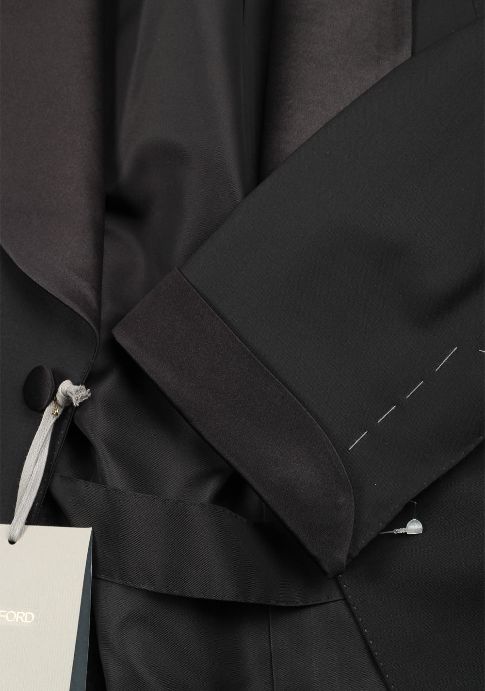 TOM FORD O'Connor Black Shawl Collar Tuxedo Suit Size 56 / 46R Fit Y