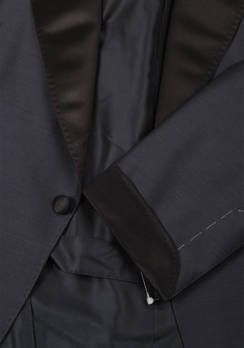 TOM FORD Shelton Midnight Blue Tuxedo Smoking Suit Size 52 / 42R U.S.