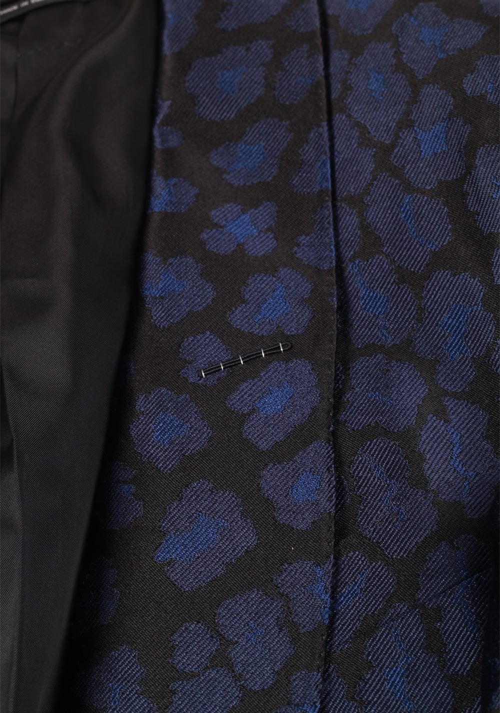 TOM FORD Atticus Blue Silk Tuxedo Dinner Jacket Size 46 / 36R U.S.