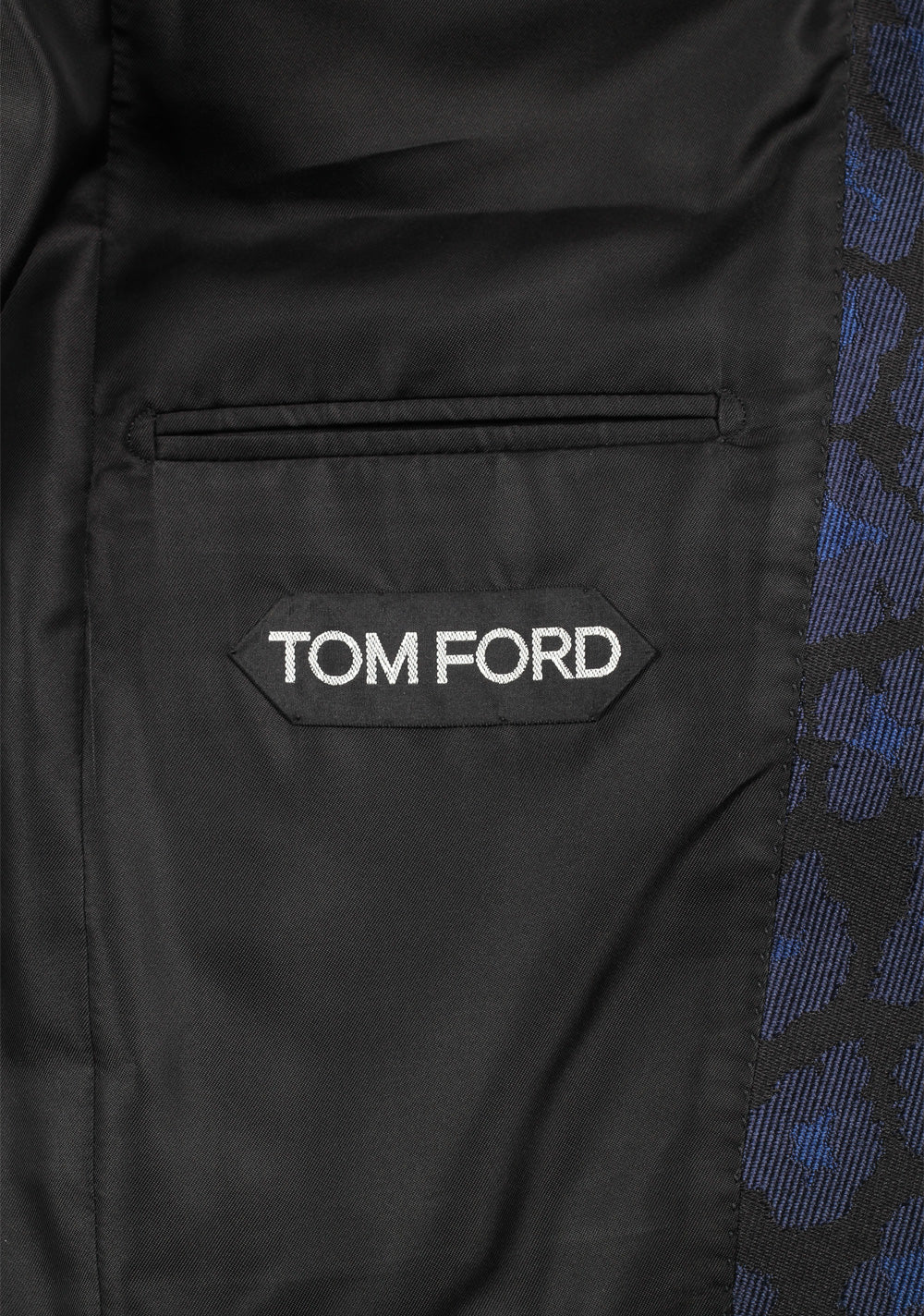 TOM FORD Atticus Blue Silk Tuxedo Dinner Jacket Size 46 / 36R U.S.