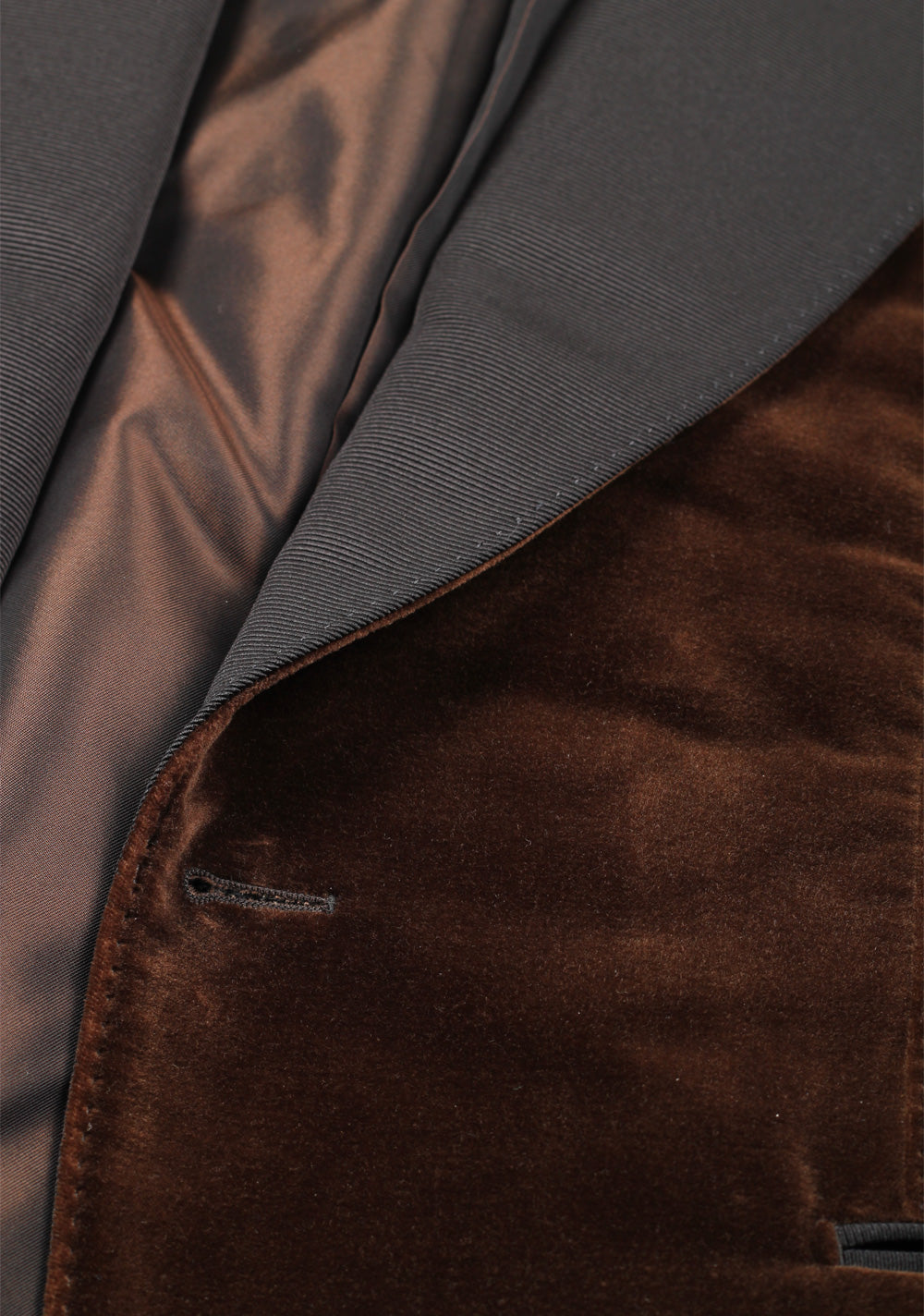 TOM FORD Shelton Brown Velvet Tuxedo Dinner Jacket Size Size 48 / 38R U.S.