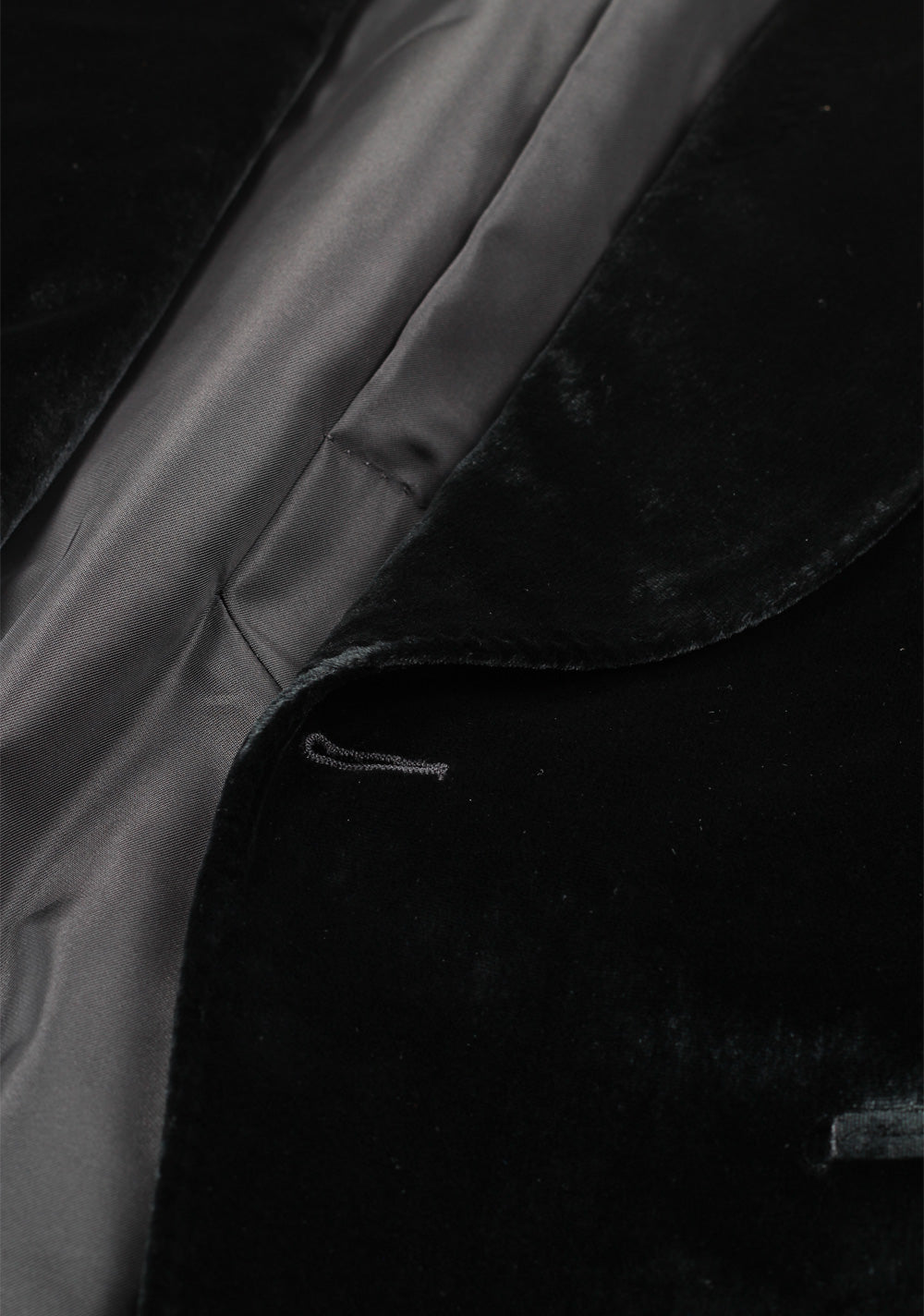 TOM FORD Shelton Black Velvet Tuxedo Dinner Jacket Size Size 48 / 38R U.S.