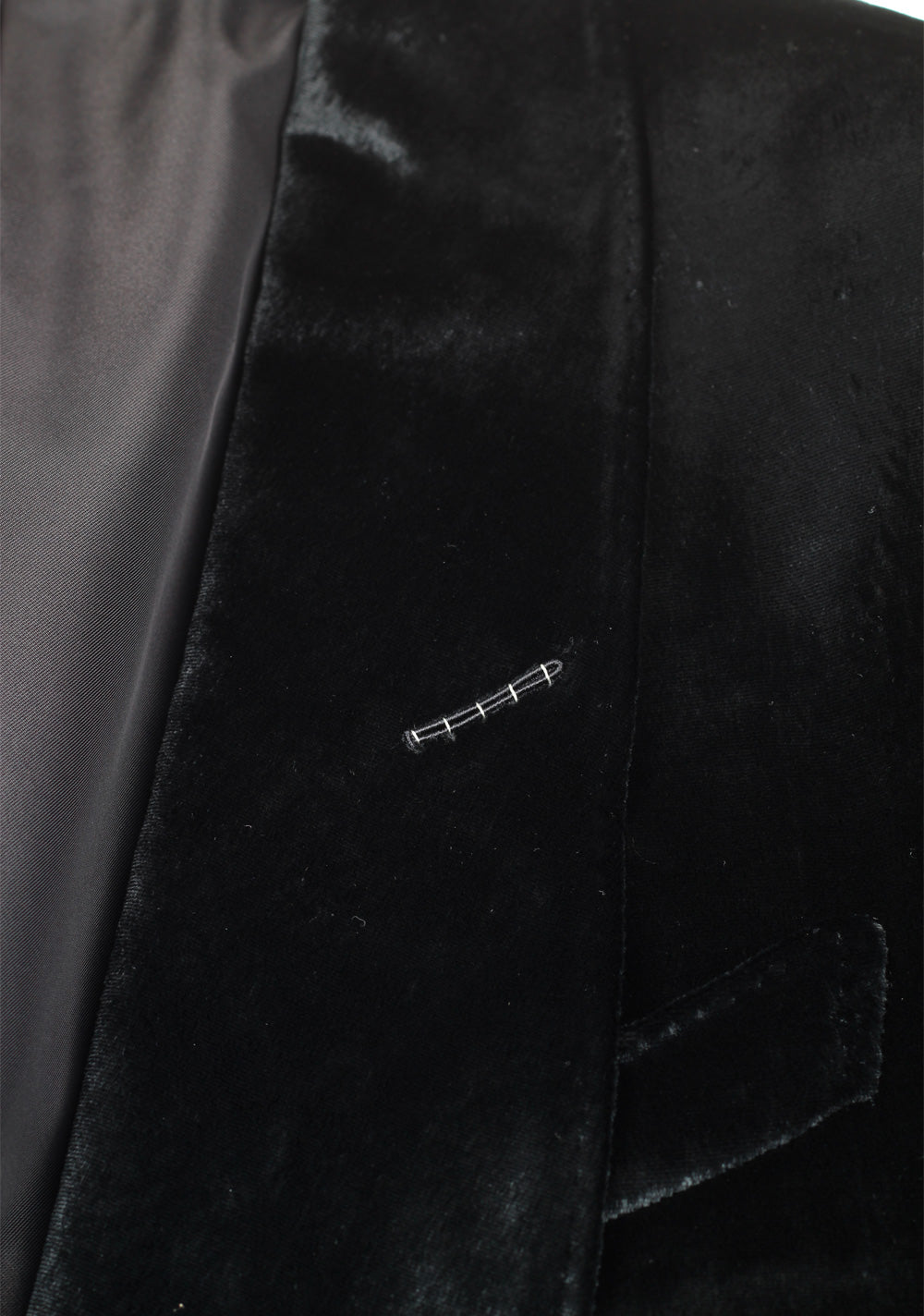 TOM FORD Shelton Black Velvet Tuxedo Dinner Jacket Size Size 48 / 38R U.S.