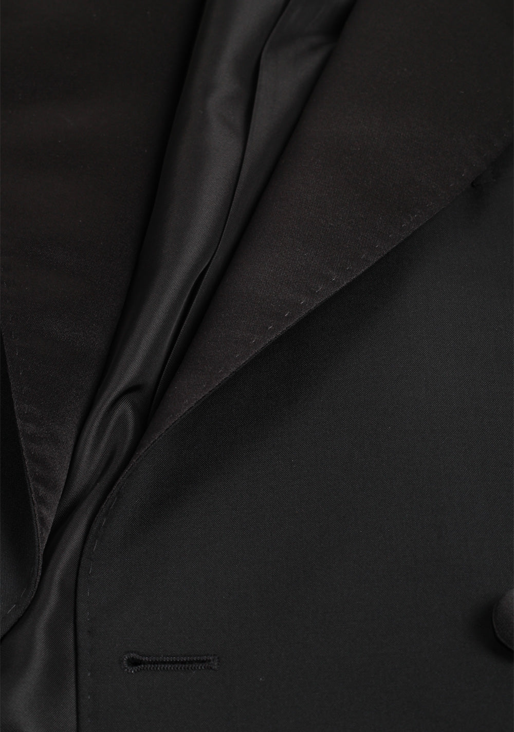 TOM FORD Shelton Double Breasted Black Tuxedo Suit Size 48 / 38R U.S.