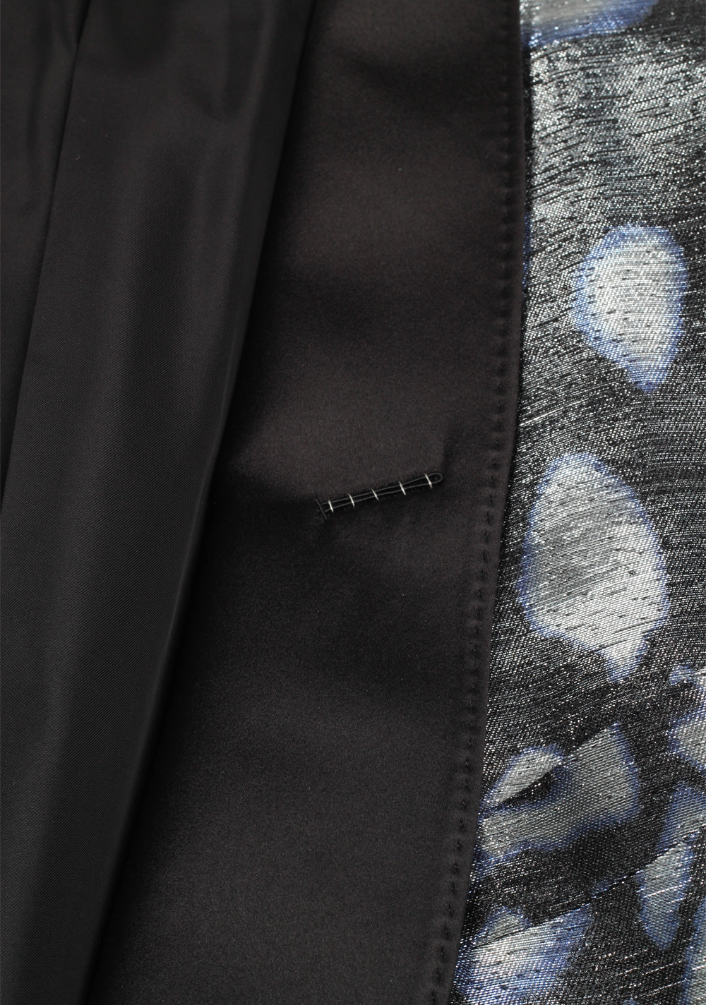 TOM FORD Atticus Silver Blue Black Tuxedo Dinner Jacket Size 50C / 40S U.S.