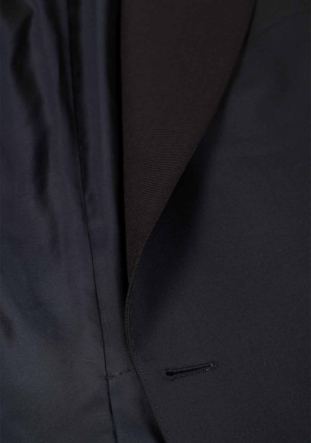 TOM FORD Shelton Midnight Blue Tuxedo Suit Size 56 / 46R U.S.