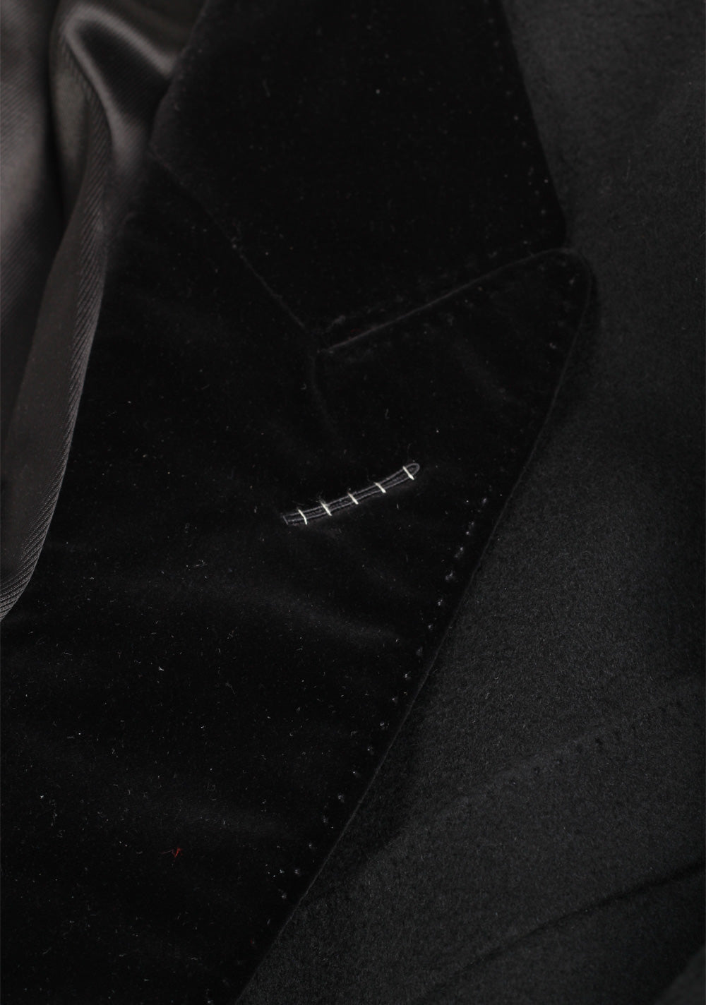 TOM FORD Black Cashmere Double Breasted Coat Size 52 / 42R U.S.
