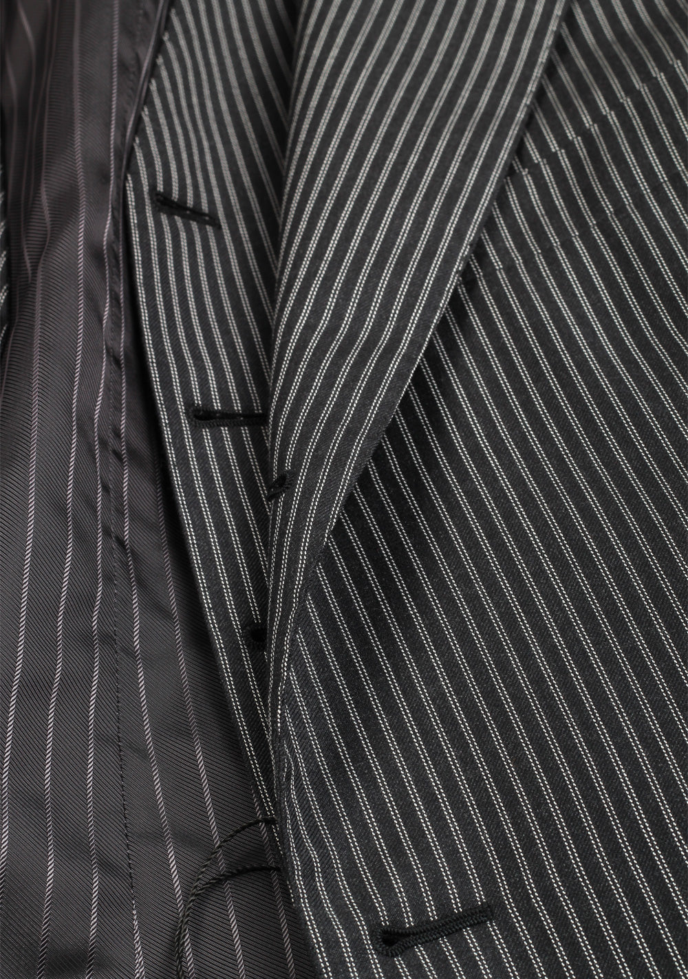 TOM FORD Regency Striped Gray 3 Piece Suit Size 48 / 38R U.S. Wool Fit B