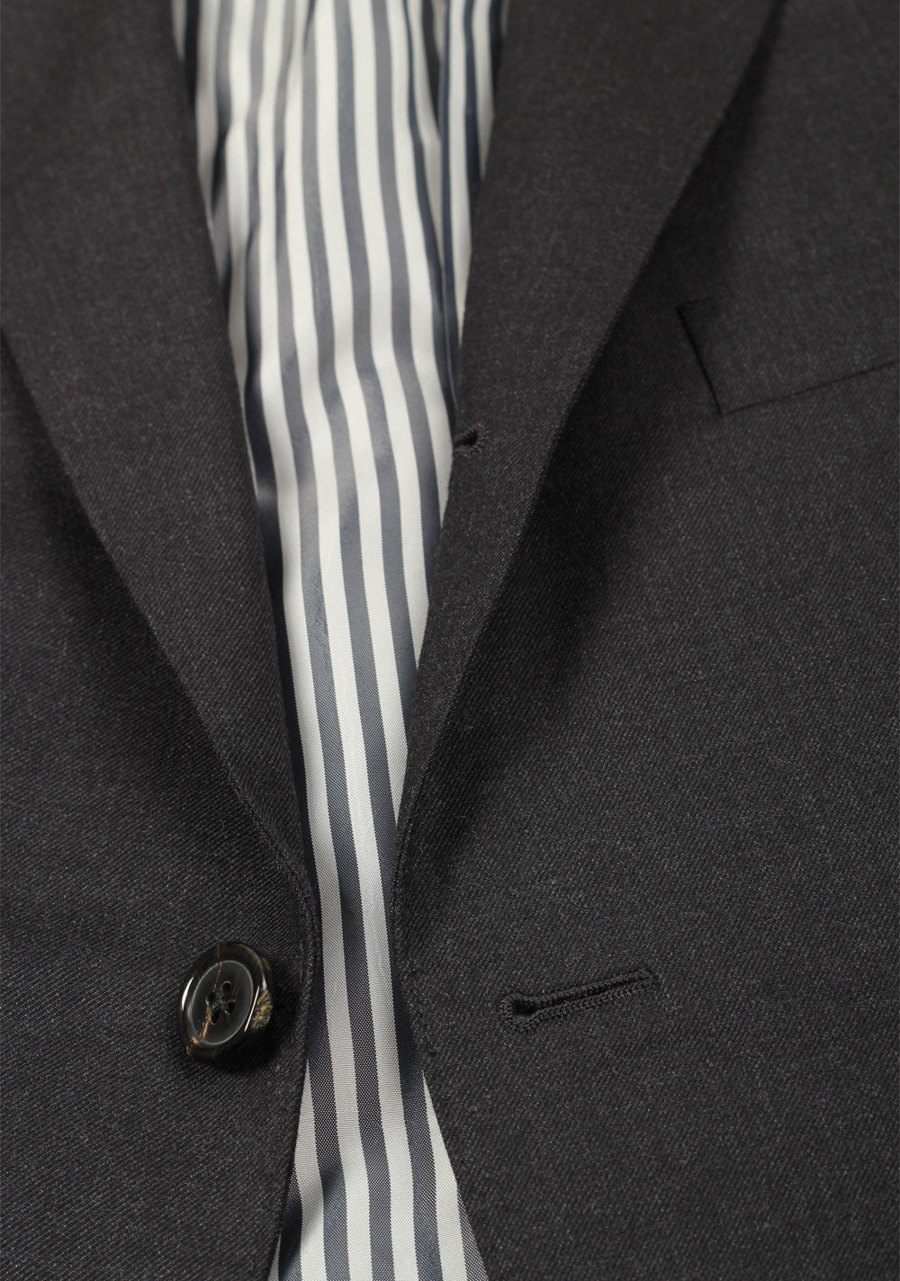 Thom Browne NEW YORK Classic Gray Suit Size 48 / 38R U.S.