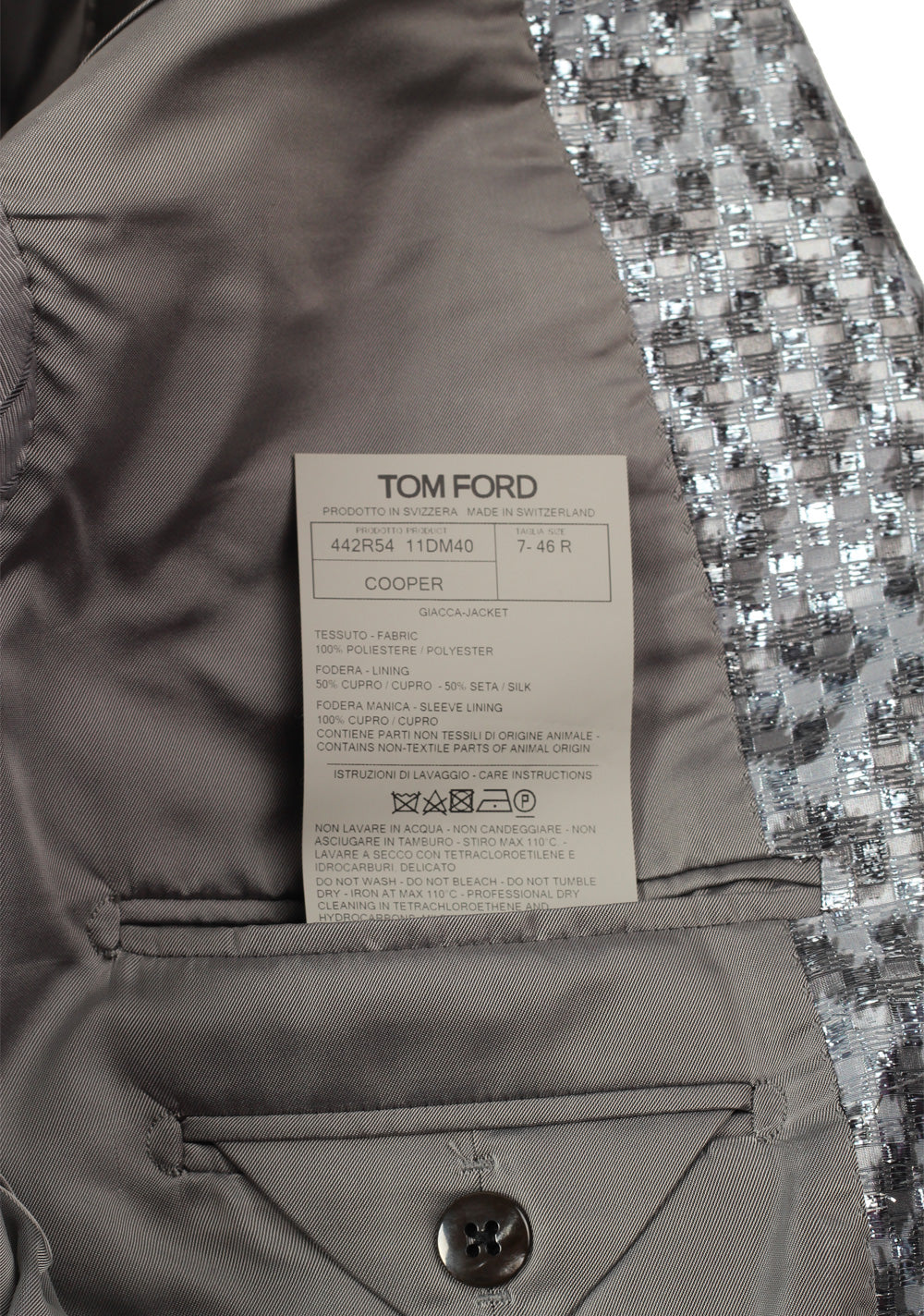 TOM FORD Cooper Silver Tuxedo Dinner Jacket Size 46 / 36R U.S.