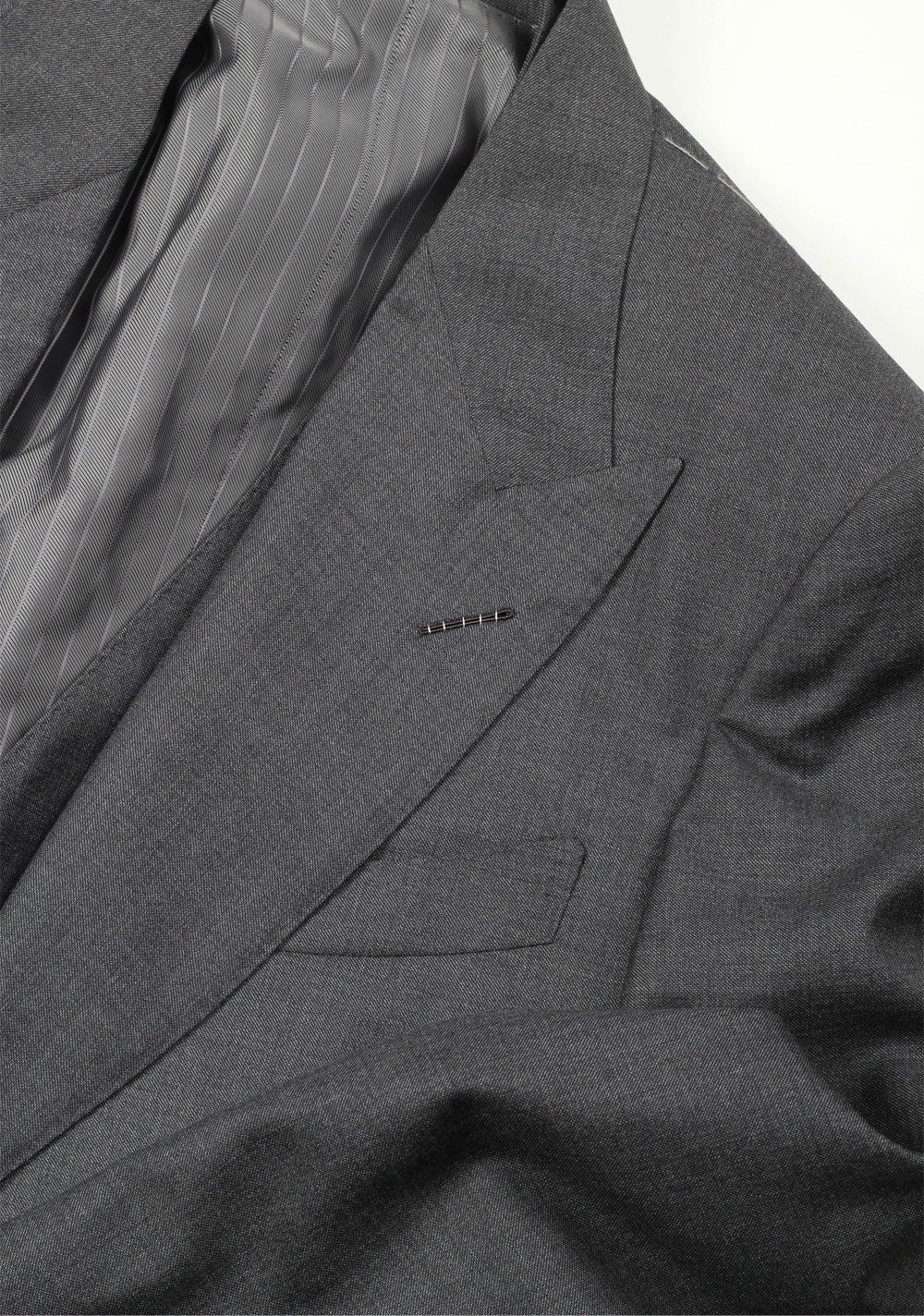 TOM FORD Windsor Gray 3 Piece Suit Size 58L / 48L U.S. Wool Fit A