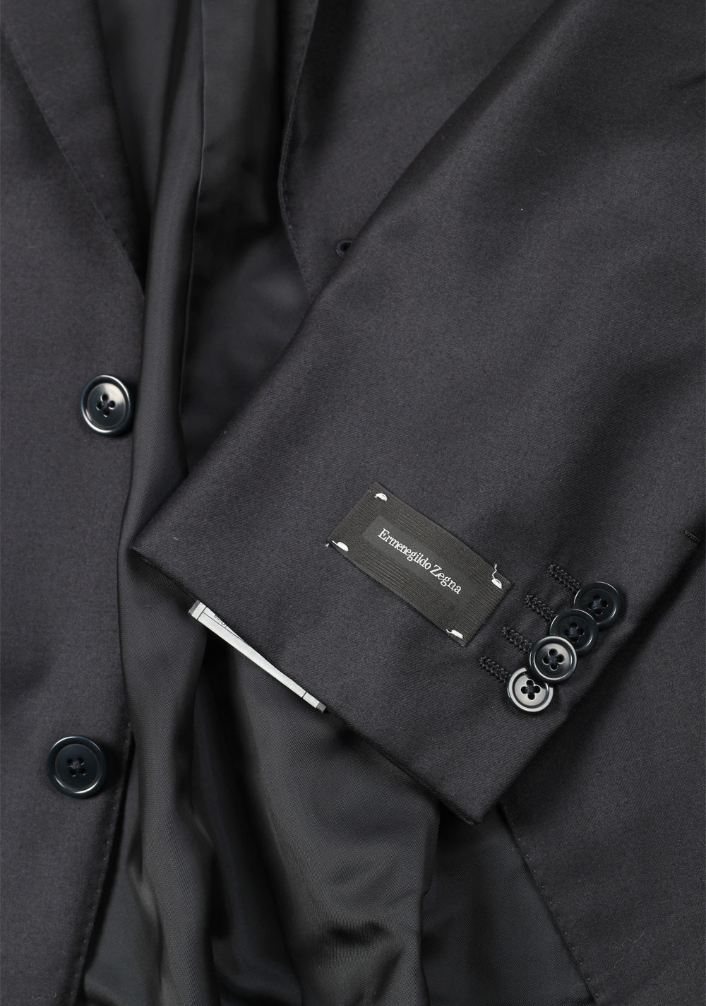 ZEGNA Milano Black Trofeo Suit Size 48 / 38R U.S.