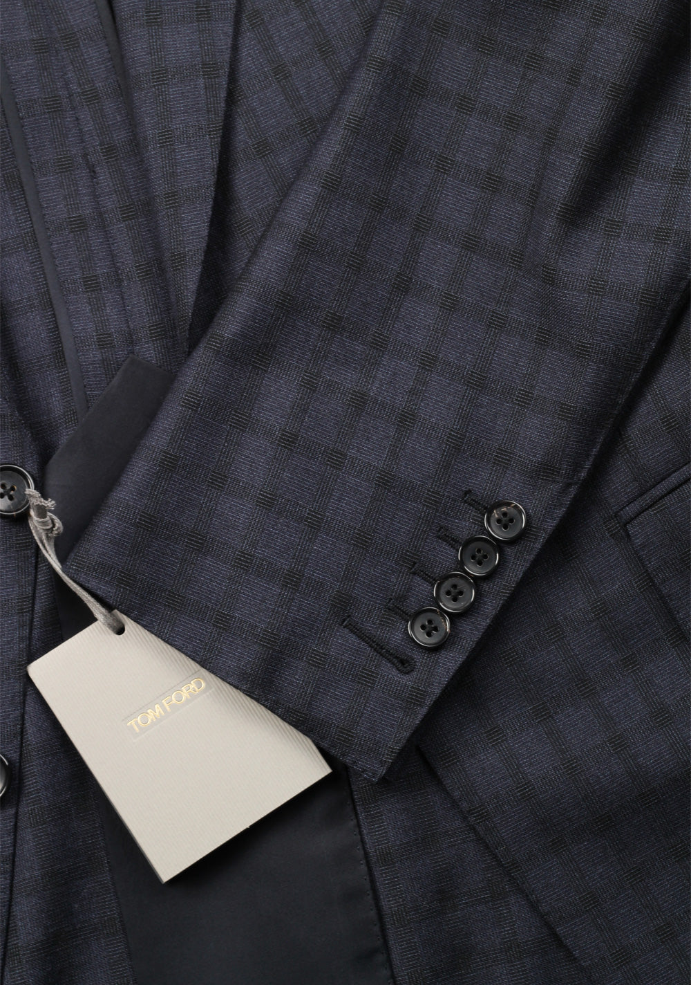 TOM FORD Navy Suit Size 48 / 38R U.S. Wool Fit W