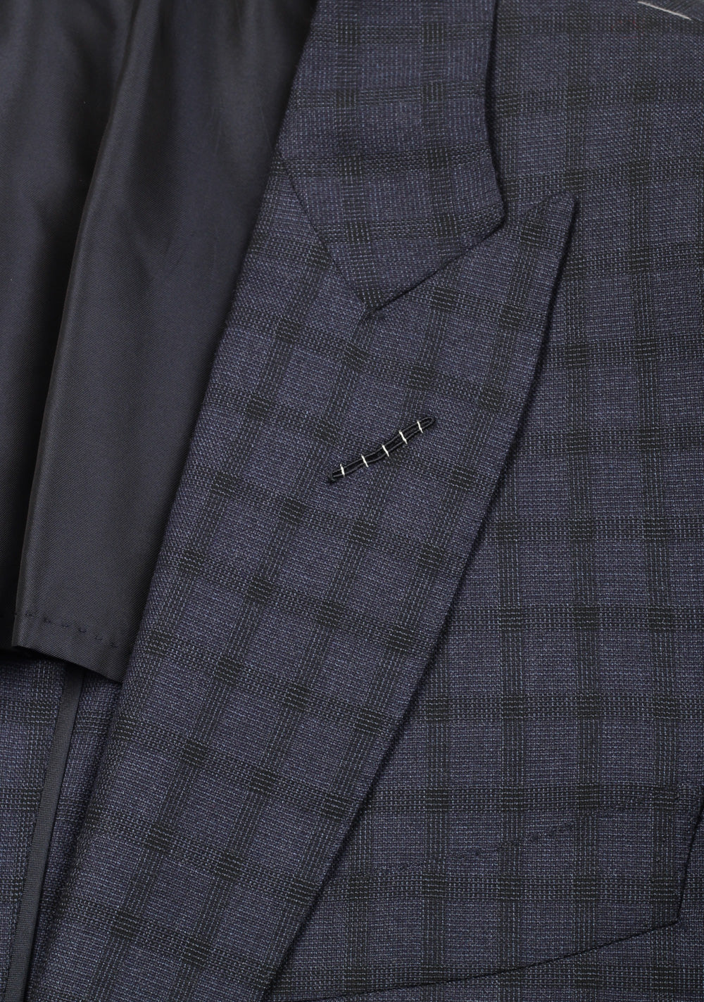 TOM FORD Navy Suit Size 48 / 38R U.S. Wool Fit W