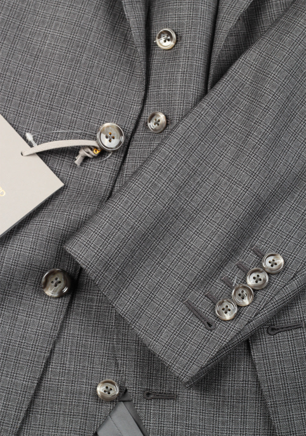 TOM FORD Gray Suit 3 Piece Size 48R / 38 U.S. Wool Silk Base B