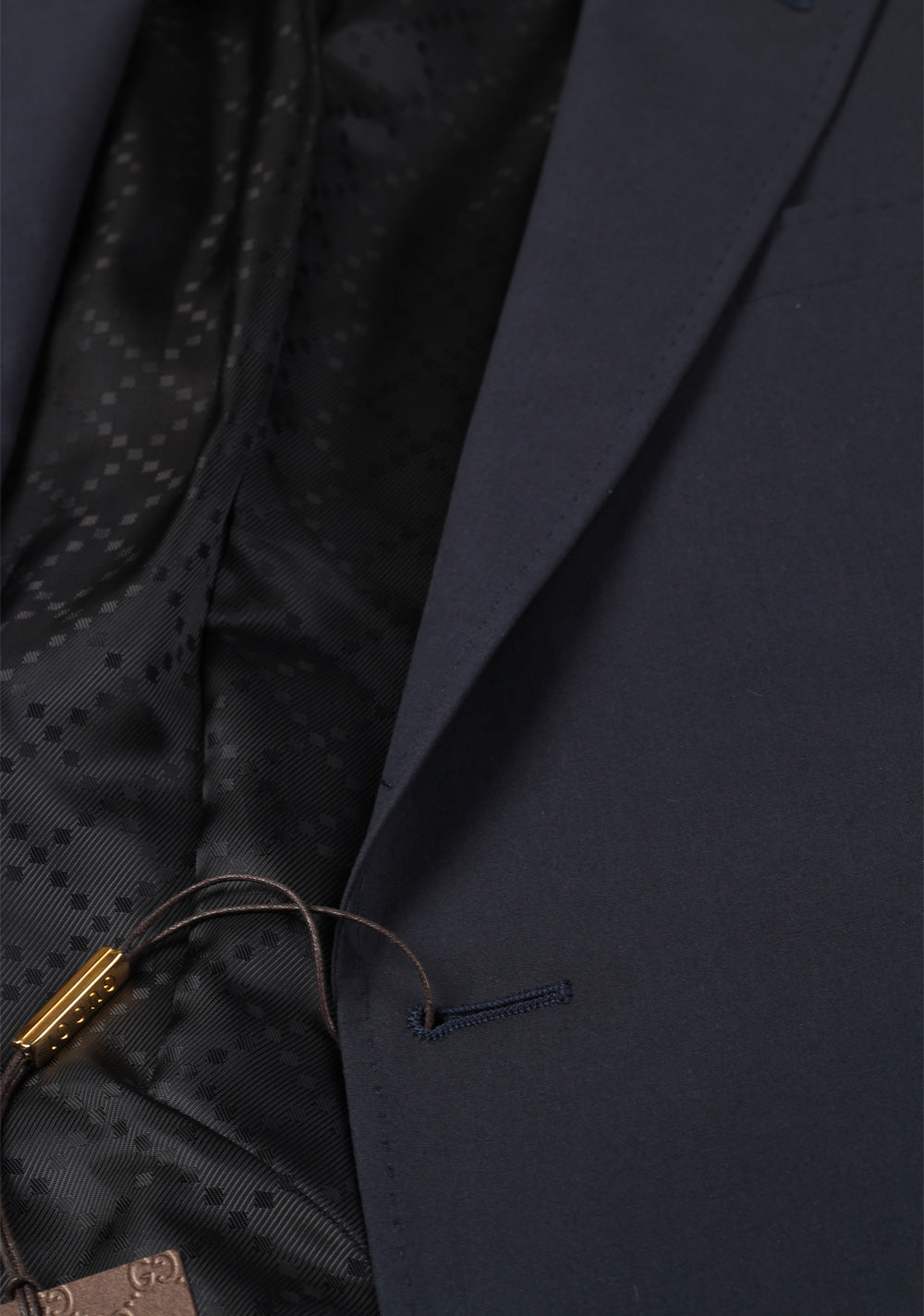 Gucci Navy Suit Size 50 / 40R U.S. Cotton