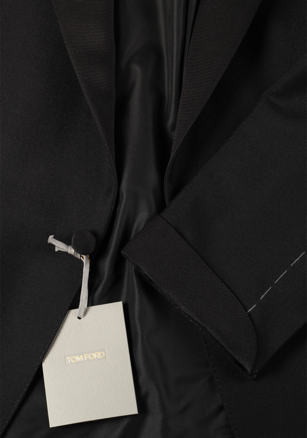 TOM FORD Black Tuxedo Suit Size 56 / 46R U.S. Base V