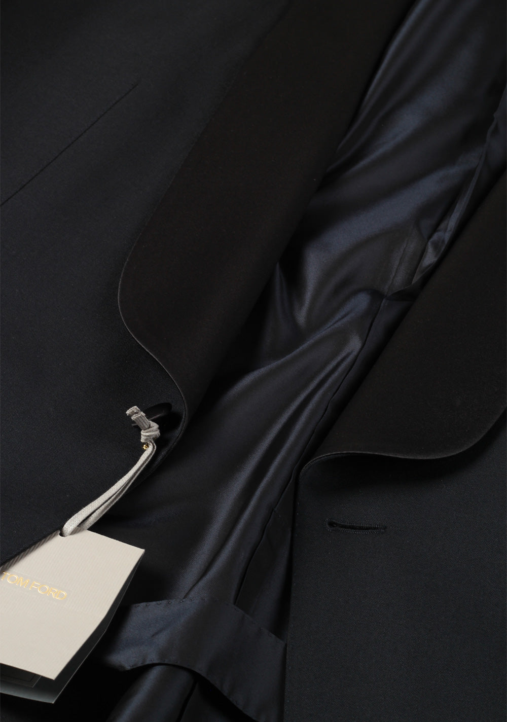 TOM FORD Black Tuxedo Suit Size 56 / 46R U.S. Shawl Collar Fit Y