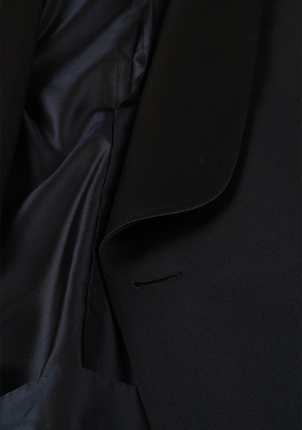 TOM FORD Black Tuxedo Suit Size 56 / 46R U.S. Shawl Collar Fit Y