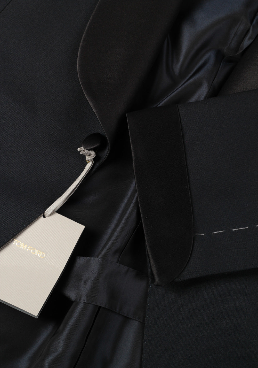 TOM FORD Black Tuxedo Suit Size 56 / 46R U.S. Shawl Collar Fit Y