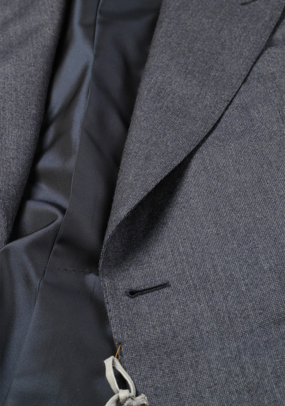TOM FORD Windsor Grayish Blue Suit Size 48 / 38R U.S. Wool Silk Fit A