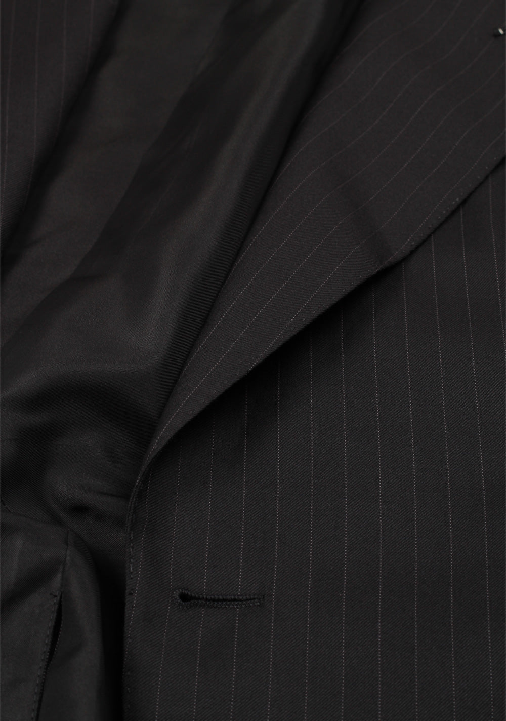 TOM FORD Spencer Striped Charcoal Suit Size 46 / 36R U.S. Wool Silk Fit D