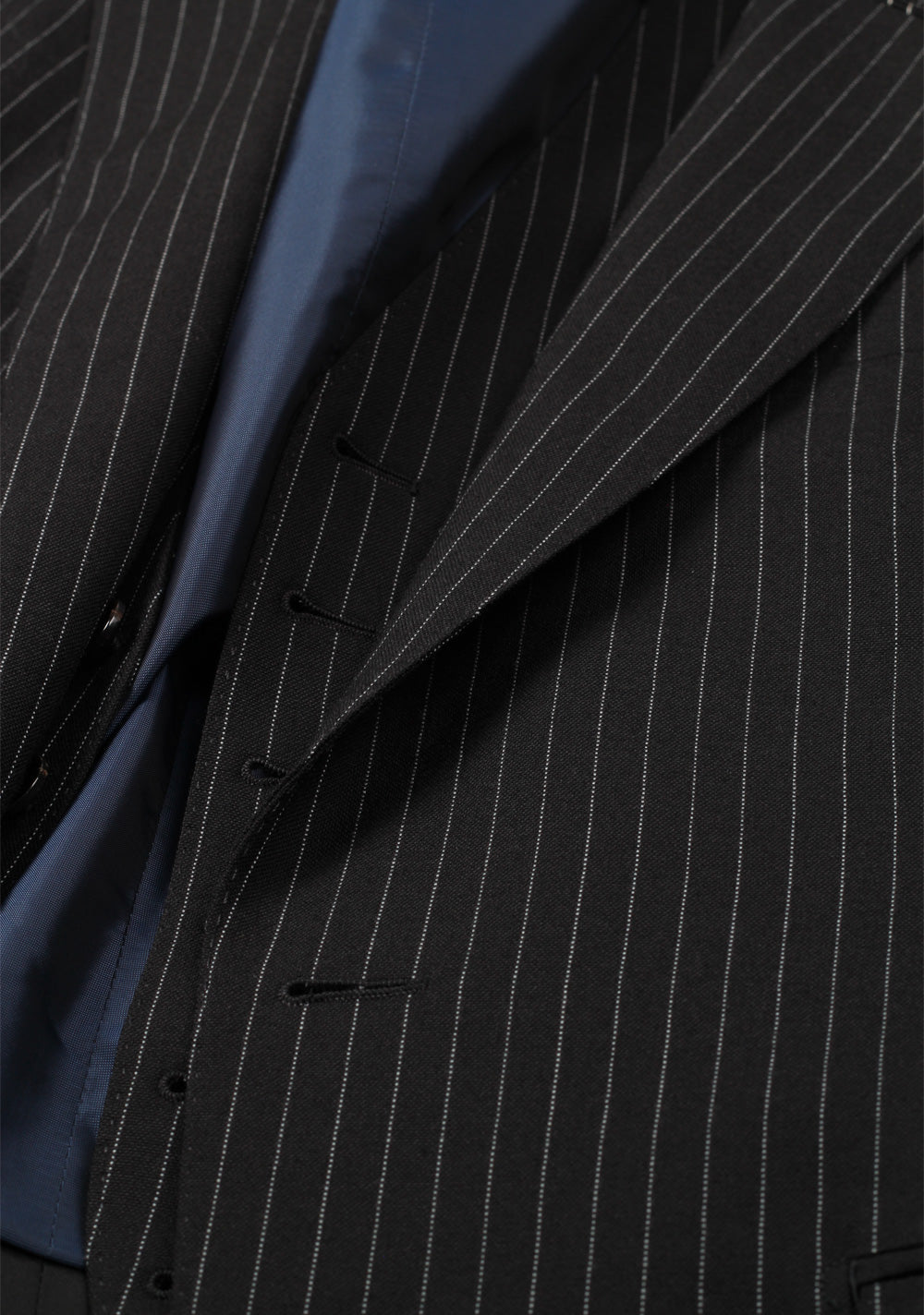 TOM FORD Striped Charcoal 3 Piece Suit Size 48 / 38R U.S. Wool Basic Base E